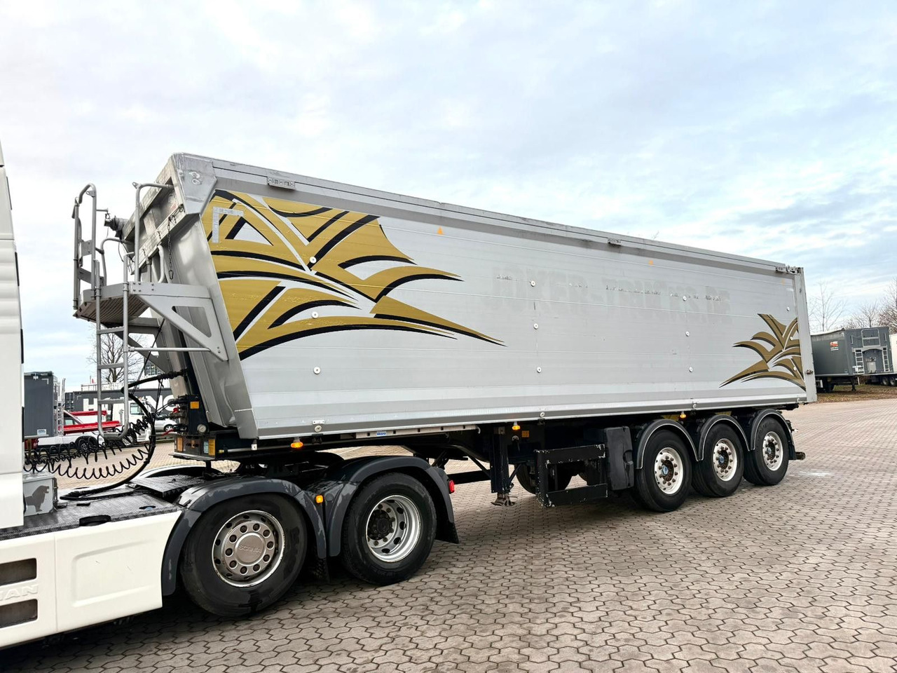 Benalu Bulkliner 95 Alu Kippmulde 51,5m³ - Semi-remorque benne: photos 2 Benalu Bulkliner 95 Alu Kippmulde 51,5m³ - Semi-remorque benne: photos 2