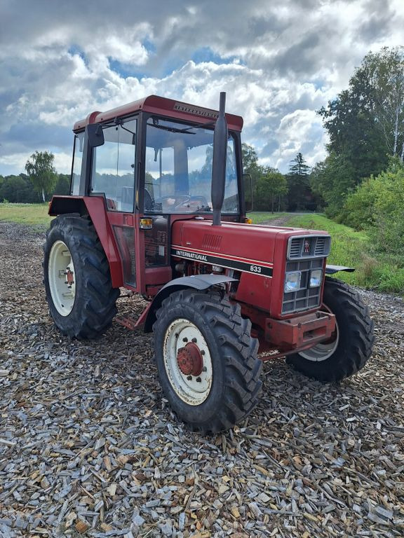 IHC 833 Allrad Kabine IHC 833 Allrad Kabine - Tracteur agricole: photos 3 IHC 833 Allrad Kabine IHC 833 Allrad Kabine - Tracteur agricole: photos 3