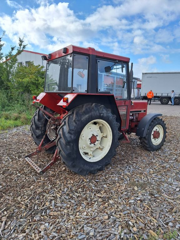 IHC 833 Allrad Kabine IHC 833 Allrad Kabine - Tracteur agricole: photos 4 IHC 833 Allrad Kabine IHC 833 Allrad Kabine - Tracteur agricole: photos 4