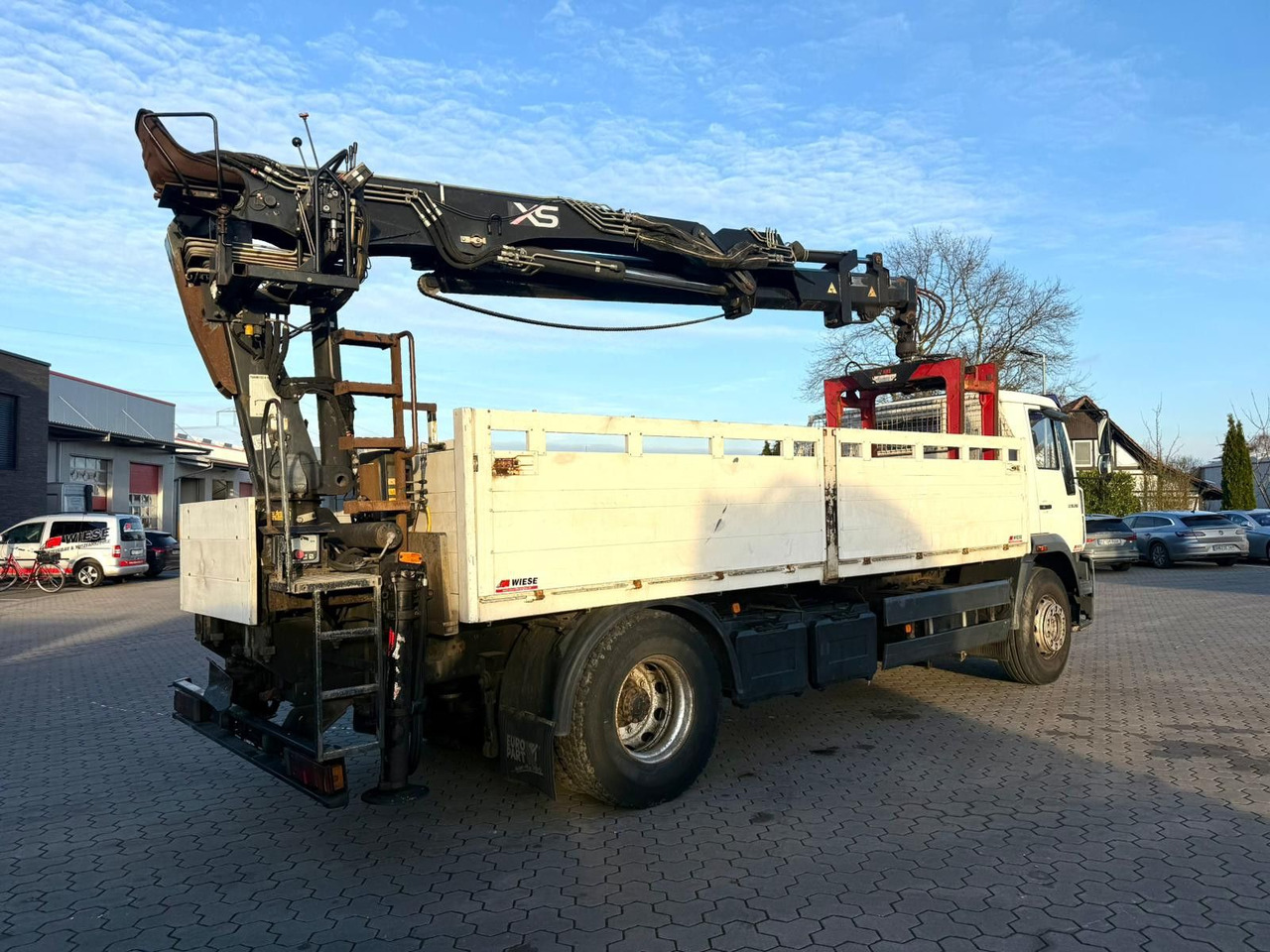 MAN LE 18.280 Pritsche mit HIAB 133 K PRO/HIPRO Kran - Camion plateau, Camion grue: photos 3 MAN LE 18.280 Pritsche mit HIAB 133 K PRO/HIPRO Kran - Camion plateau, Camion grue: photos 3