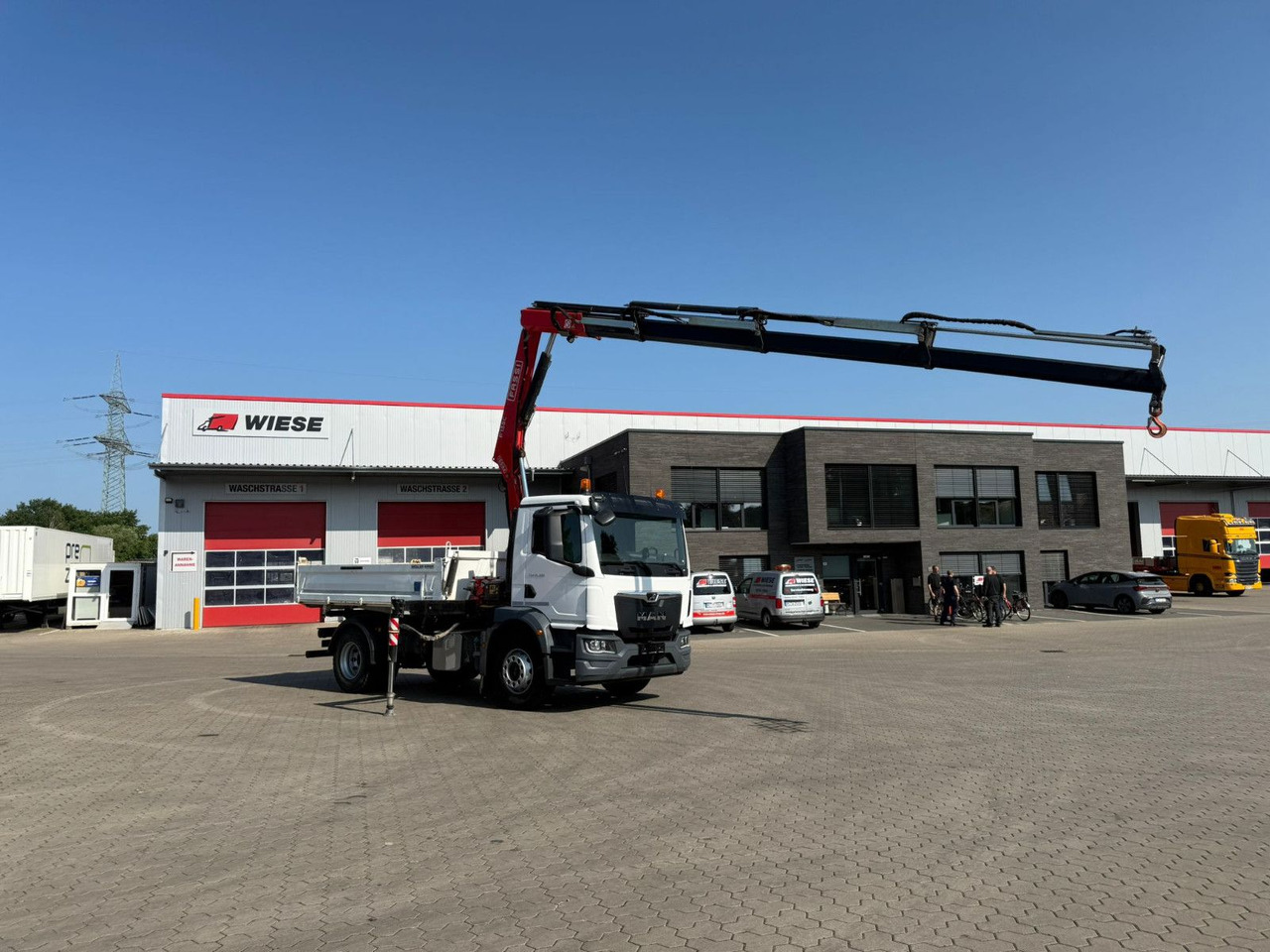 MAN TGM 18.320 4x2 BB Kran Fassi F135 Kipper Meiller - Camion grue: photos 2 MAN TGM 18.320 4x2 BB Kran Fassi F135 Kipper Meiller - Camion grue: photos 2