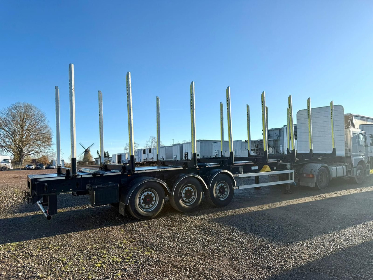 PAVIC Holzauflieger mit Schemel und Rungen - Semi-remorque grumier: photos 4 PAVIC Holzauflieger mit Schemel und Rungen - Semi-remorque grumier: photos 4