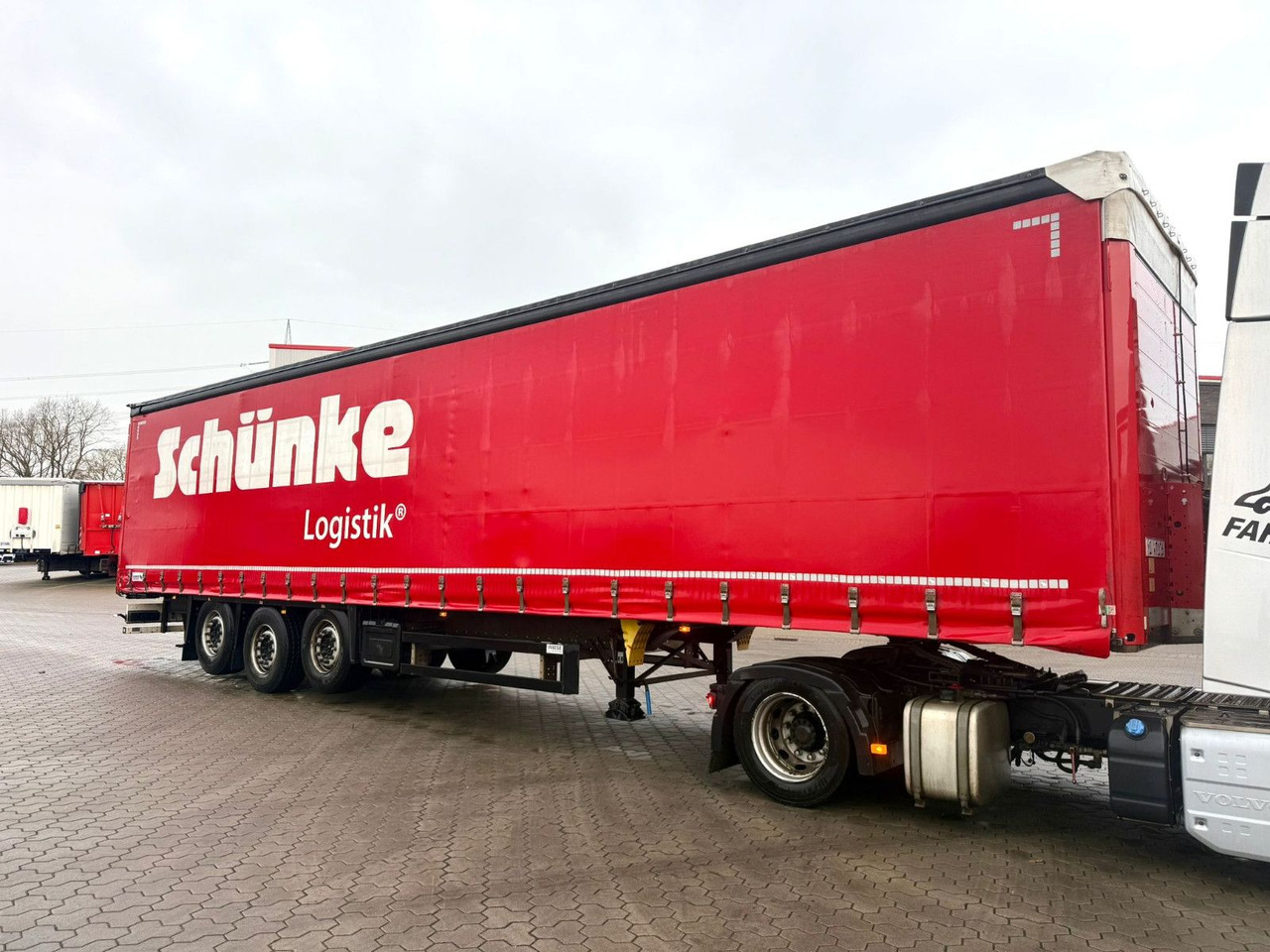 Schmitz Cargobull Speed-Curtainsider - Top Zustand TÜV Neu - Semi-remorque rideaux coulissants: photos 3 Schmitz Cargobull Speed-Curtainsider - Top Zustand TÜV Neu - Semi-remorque rideaux coulissants: photos 3