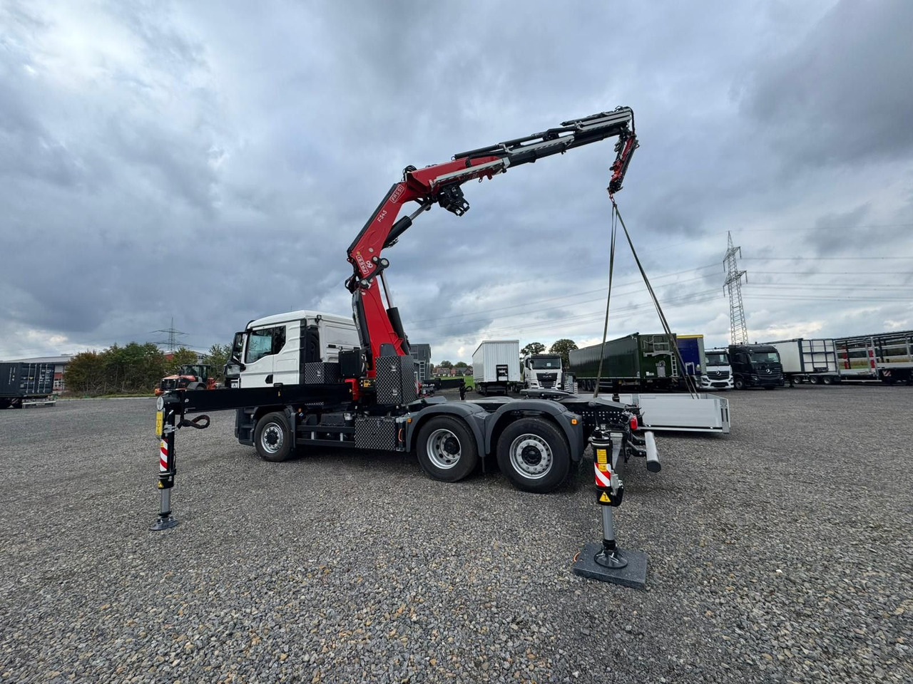 MAN 26.470 6x4-4 Hydrodrive Fassi Kran F545 Jib - Tracteur routier: photos 1 MAN 26.470 6x4-4 Hydrodrive Fassi Kran F545 Jib - Tracteur routier: photos 1
