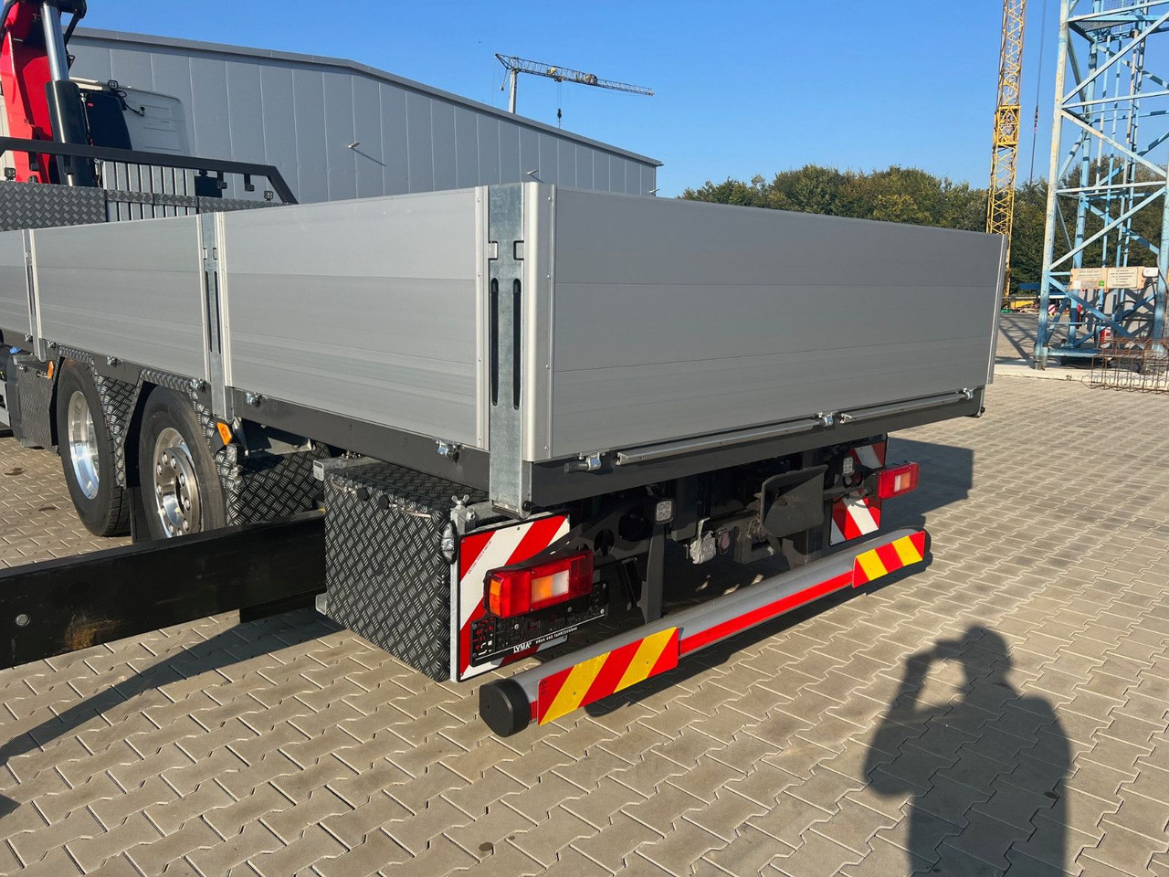 Volvo FH 500 8x2 Kran F710 RA2.26 - Camion plateau, Camion grue: photos 3 Volvo FH 500 8x2 Kran F710 RA2.26 - Camion plateau, Camion grue: photos 3