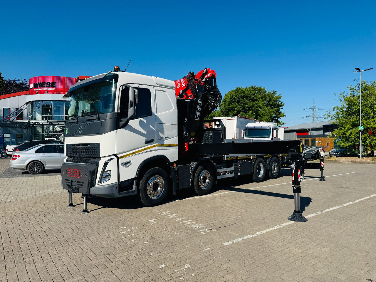 Camion plateau, Camion grue Volvo FH 500 8x2 mit F710RA.2.27 L426 und V20 Winde: photos 13