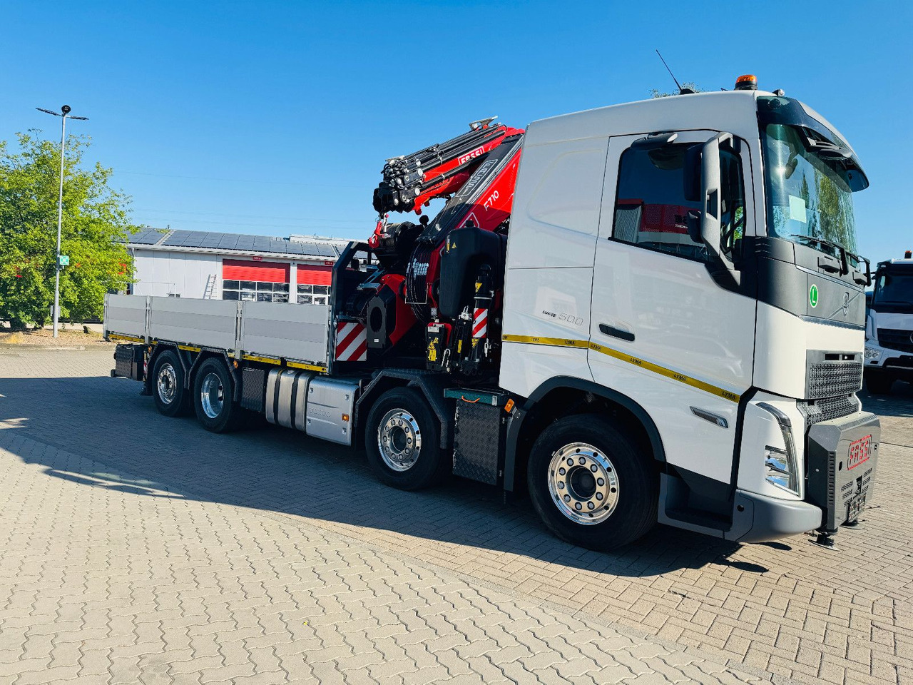 Camion plateau, Camion grue Volvo FH 500 8x2 mit F710RA.2.27 L426 und V20 Winde: photos 10