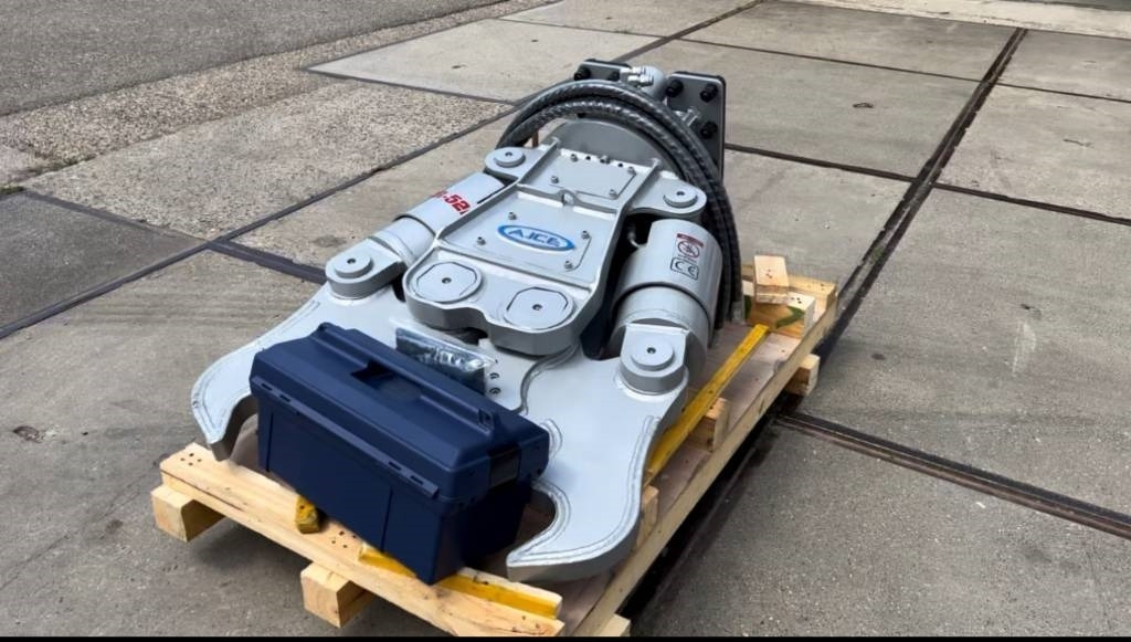 AJCE ACR52H Concrete Crusher Cisaille de démolition - Brosse: photos 2 AJCE ACR52H Concrete Crusher Cisaille de démolition - Brosse: photos 2