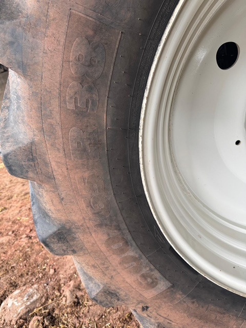 NEW HOLLAND T6.180 - Tracteur agricole: photos 4 NEW HOLLAND T6.180 - Tracteur agricole: photos 4