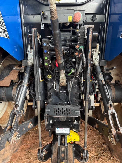 NEW HOLLAND T6.180 - Tracteur agricole: photos 5 NEW HOLLAND T6.180 - Tracteur agricole: photos 5