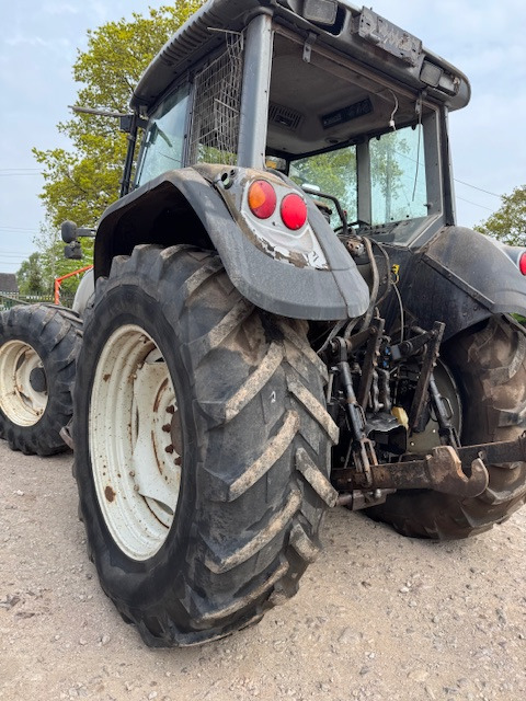 VALTRA T130 - Tracteur agricole: photos 3 VALTRA T130 - Tracteur agricole: photos 3