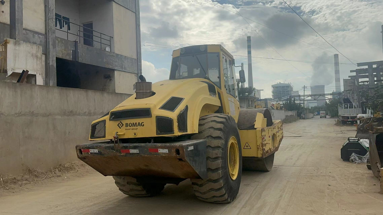 BOMAG BW226DH - Compacteur: photos 5 BOMAG BW226DH - Compacteur: photos 5