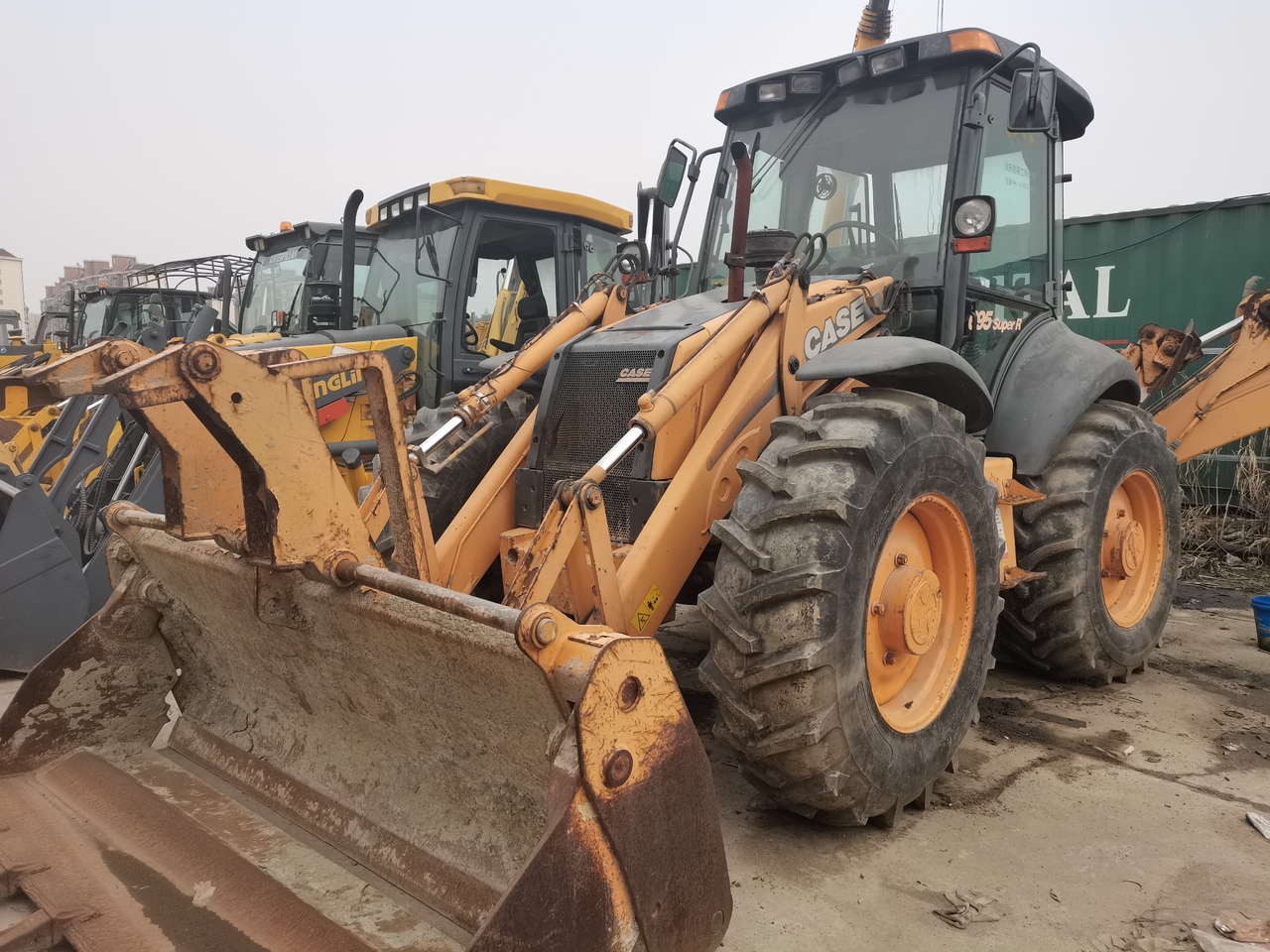 CASE 695 - Tractopelle: photos 2 CASE 695 - Tractopelle: photos 2