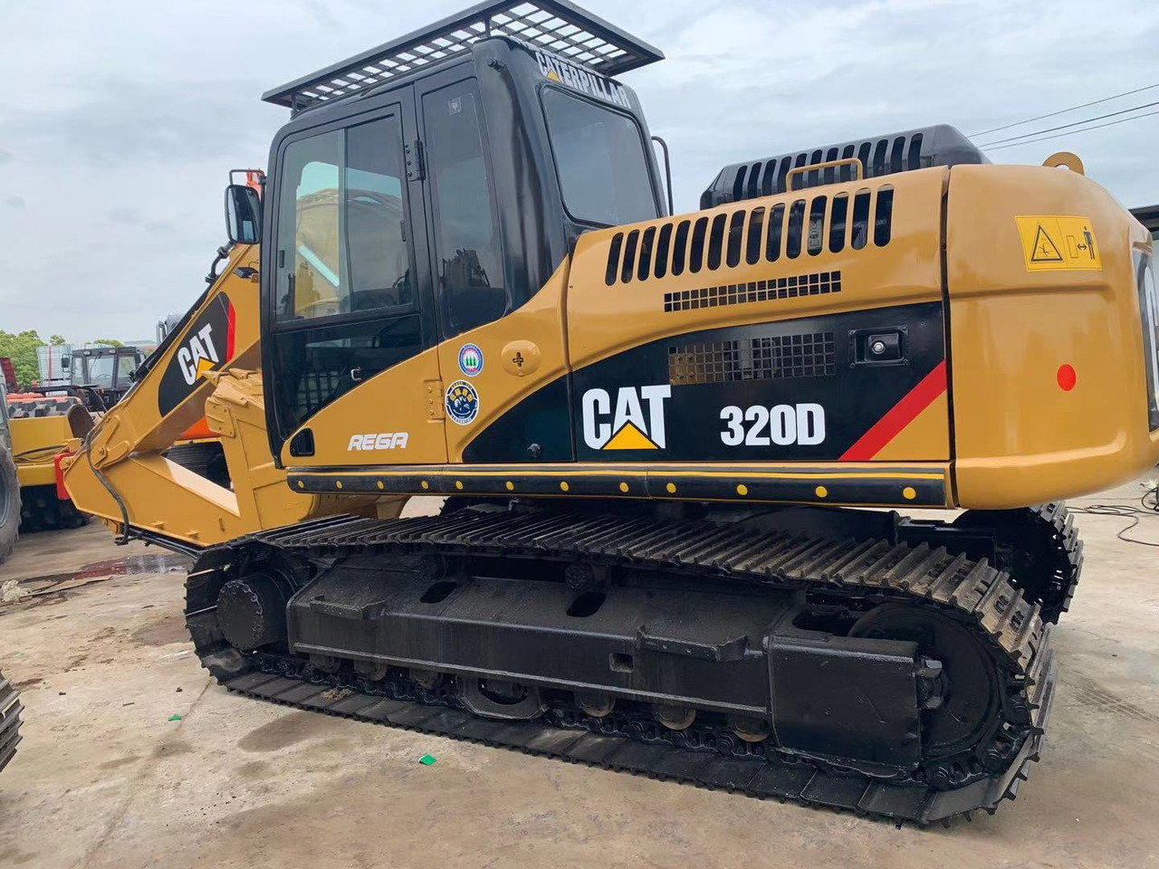 CATERPILLAR 320D - Pelle sur chenille: photos 4 CATERPILLAR 320D - Pelle sur chenille: photos 4