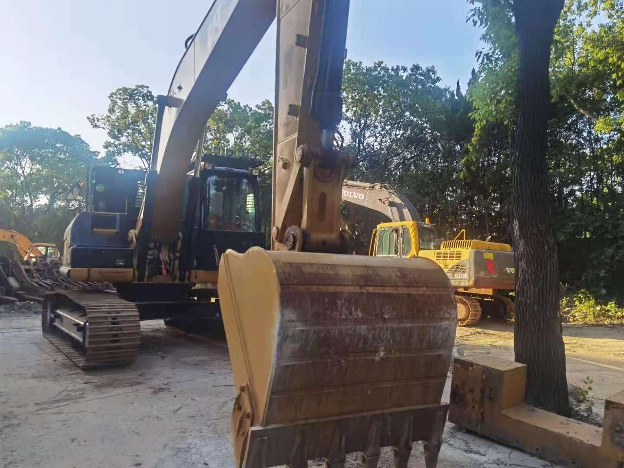 CATERPILLAR 320D - Pelle sur chenille: photos 5 CATERPILLAR 320D - Pelle sur chenille: photos 5