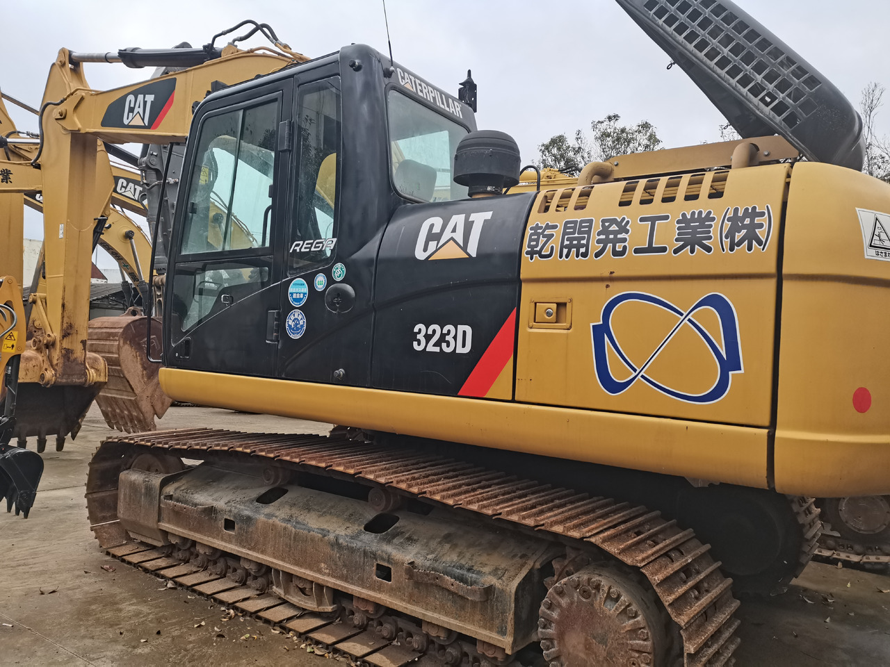 CATERPILLAR 323D - Pelle sur chenille: photos 2 CATERPILLAR 323D - Pelle sur chenille: photos 2