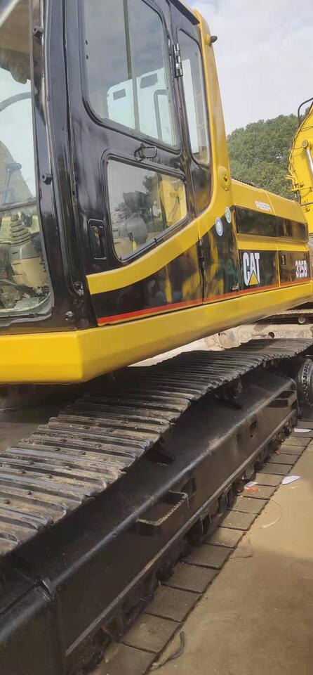 CATERPILLAR 325B - Pelle sur chenille: photos 4 CATERPILLAR 325B - Pelle sur chenille: photos 4