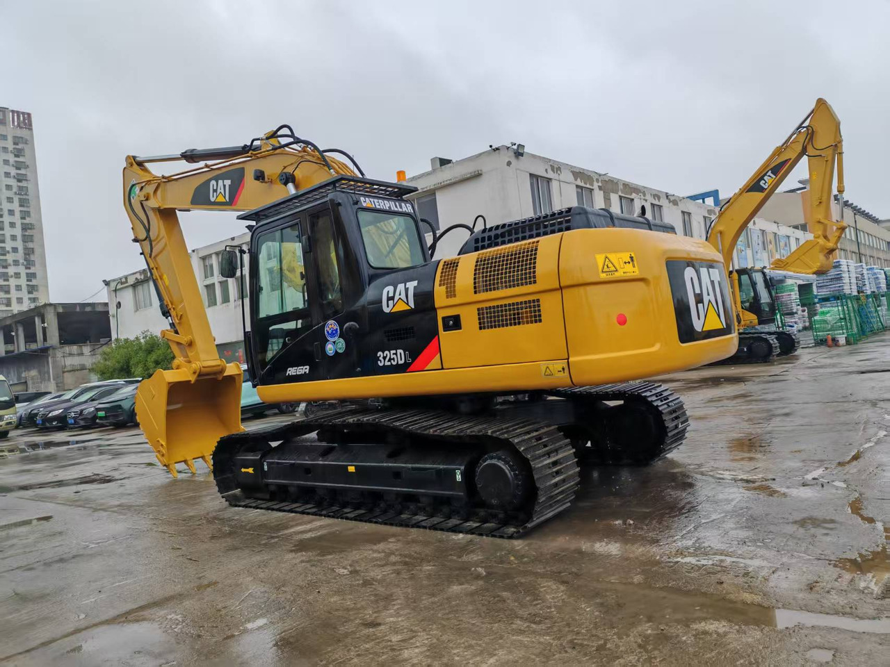 CATERPILLAR 325D - Pelle sur chenille: photos 1 CATERPILLAR 325D - Pelle sur chenille: photos 1