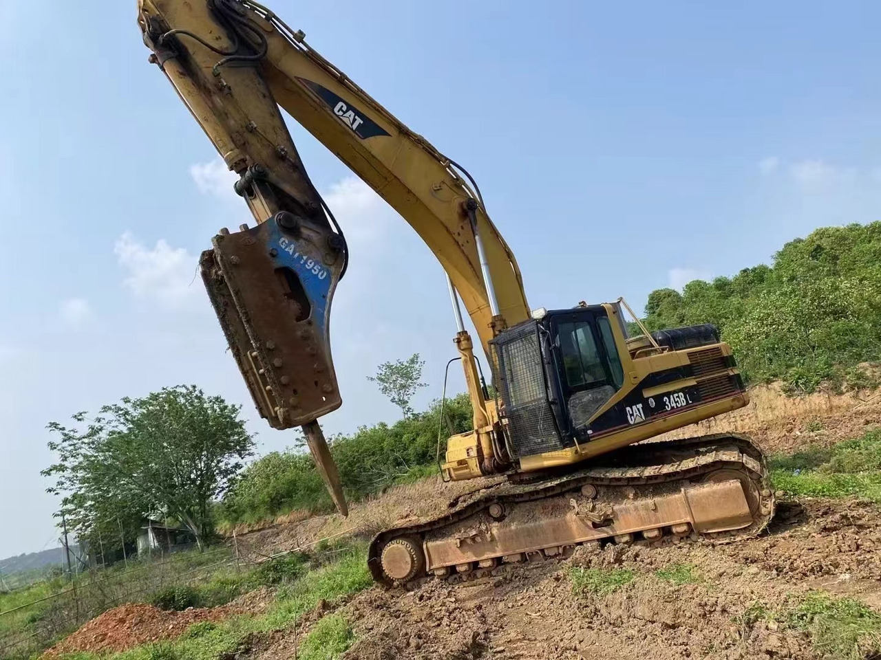 CATERPILLAR 345B - Pelle sur chenille: photos 2 CATERPILLAR 345B - Pelle sur chenille: photos 2