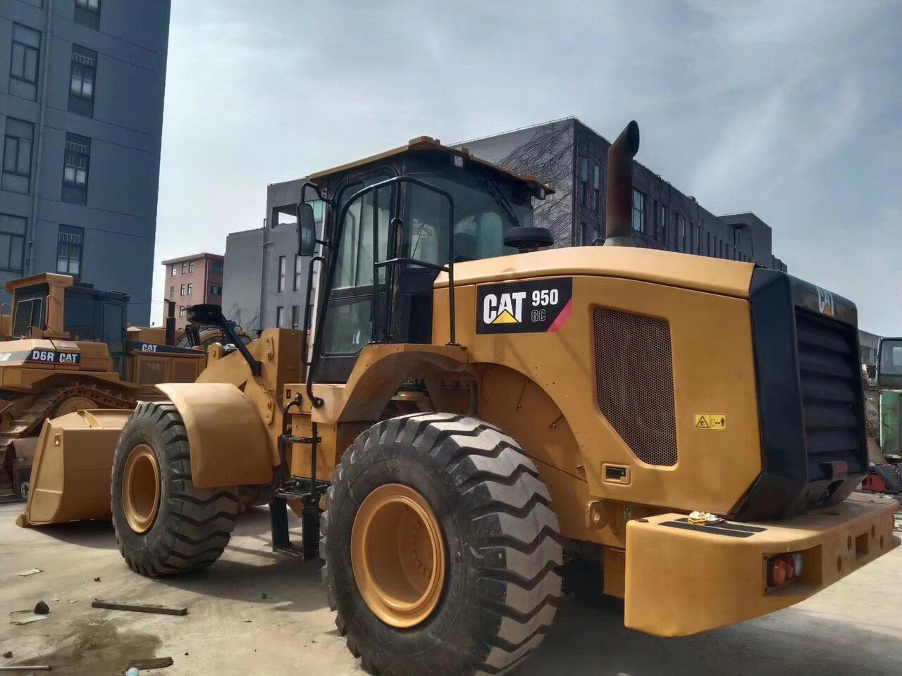 CATERPILLAR 950GC - Chargeuse sur pneus: photos 1 CATERPILLAR 950GC - Chargeuse sur pneus: photos 1