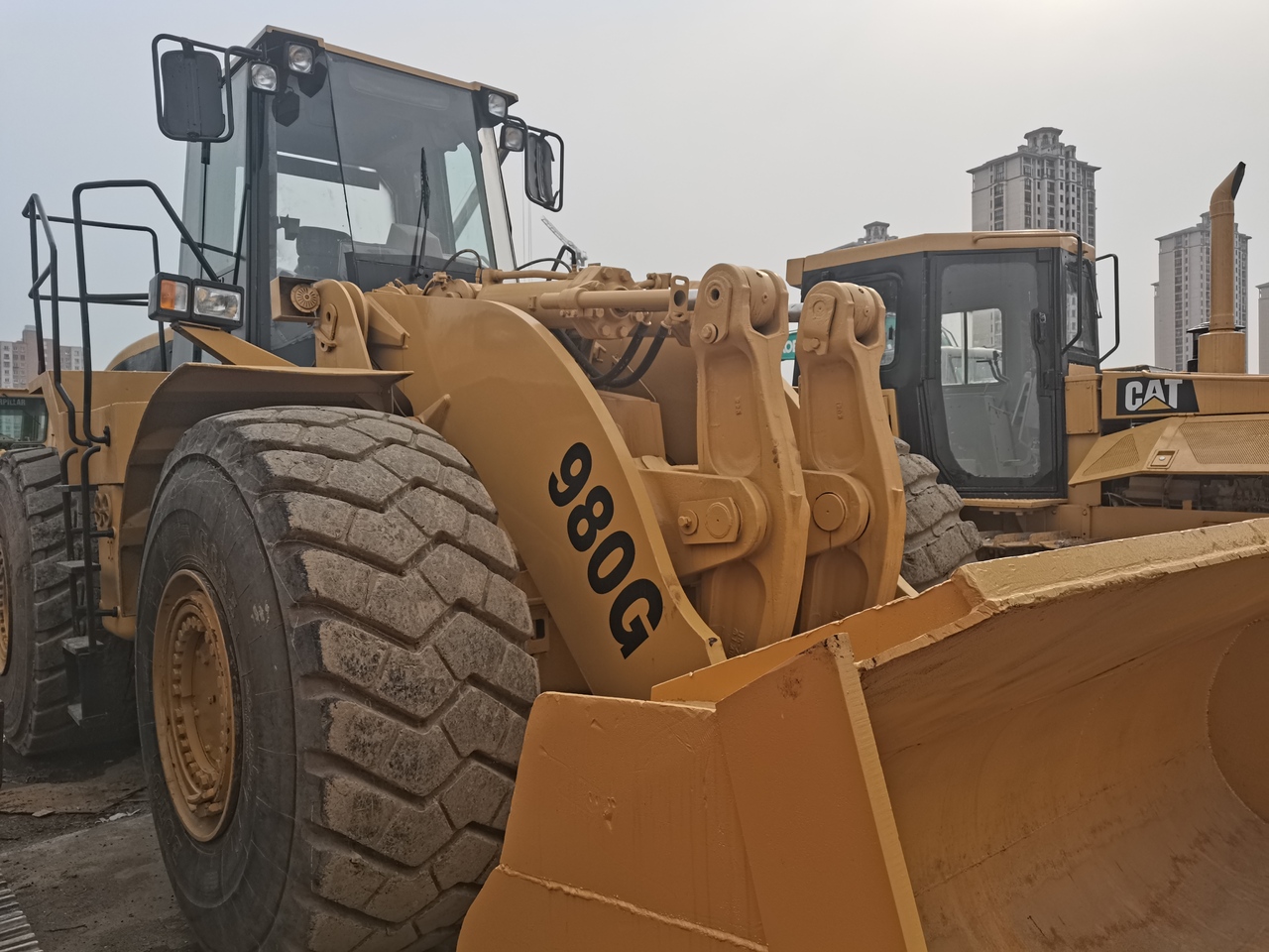 CATERPILLAR 980G - Chargeuse sur pneus: photos 1 CATERPILLAR 980G - Chargeuse sur pneus: photos 1