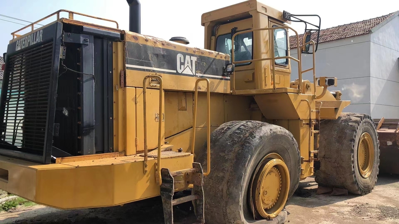 CATERPILLAR 988B - Chargeuse sur pneus: photos 1 CATERPILLAR 988B - Chargeuse sur pneus: photos 1