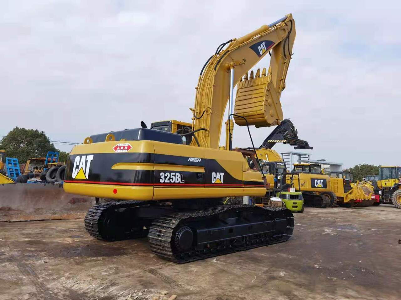 CATERPILLAR CAT-325BL - Pelle sur chenille: photos 1 CATERPILLAR CAT-325BL - Pelle sur chenille: photos 1