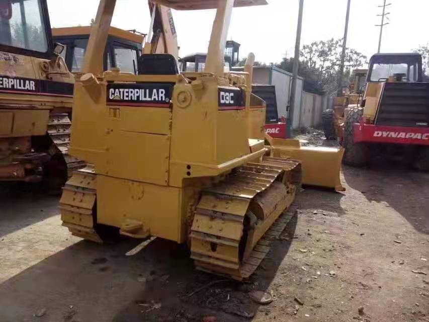 CATERPILLAR D3C - Bulldozer: photos 2 CATERPILLAR D3C - Bulldozer: photos 2