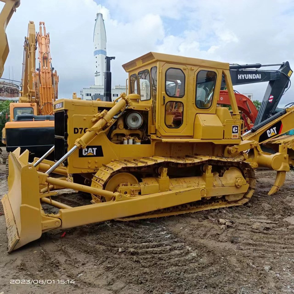 CATERPILLAR D7G - Bulldozer: photos 2 CATERPILLAR D7G - Bulldozer: photos 2