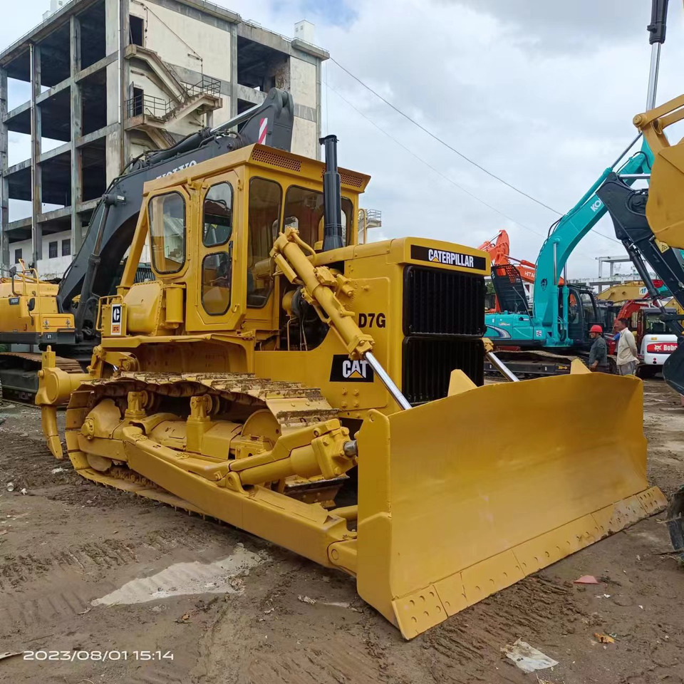 CATERPILLAR D7G - Bulldozer: photos 1 CATERPILLAR D7G - Bulldozer: photos 1