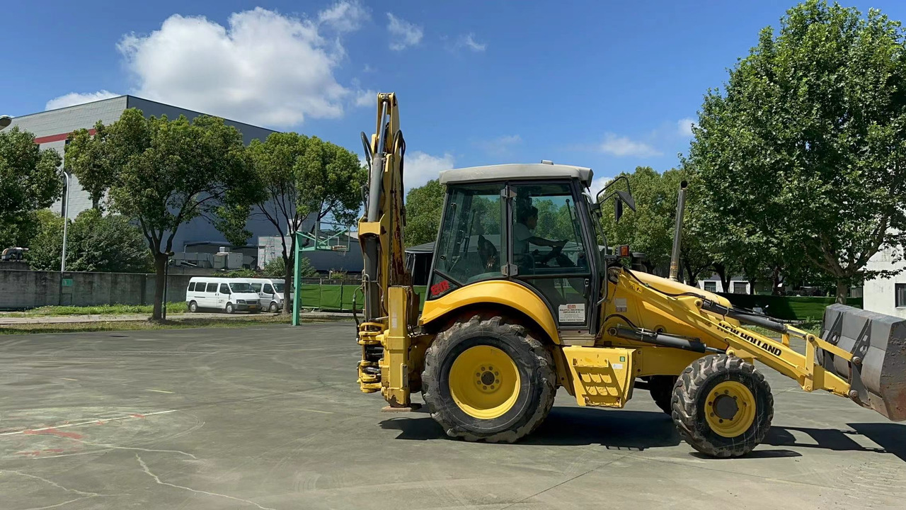 CNH LB95B-4PT - Tractopelle: photos 4 CNH LB95B-4PT - Tractopelle: photos 4