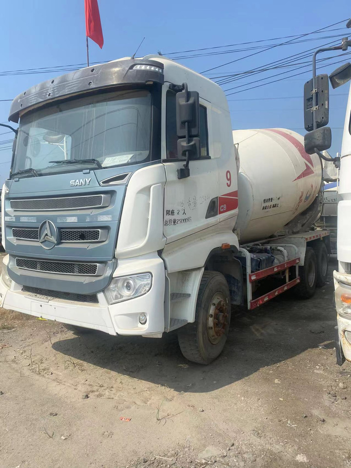 SANY 6x4 mixer pump truck - Camion: photos 2 SANY 6x4 mixer pump truck - Camion: photos 2