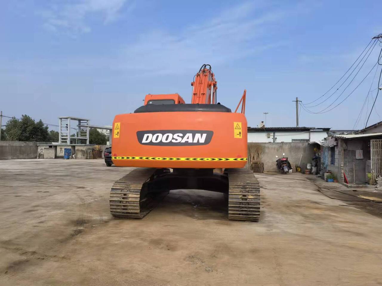 DOOSAN DH225LC-7 - Pelle sur chenille: photos 2 DOOSAN DH225LC-7 - Pelle sur chenille: photos 2