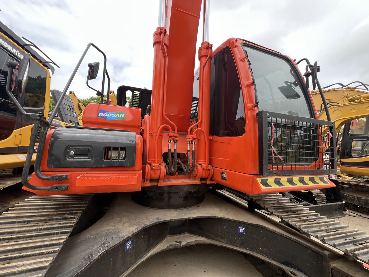 DOOSAN DX300 LC-7 - Pelle sur chenille: photos 4 DOOSAN DX300 LC-7 - Pelle sur chenille: photos 4