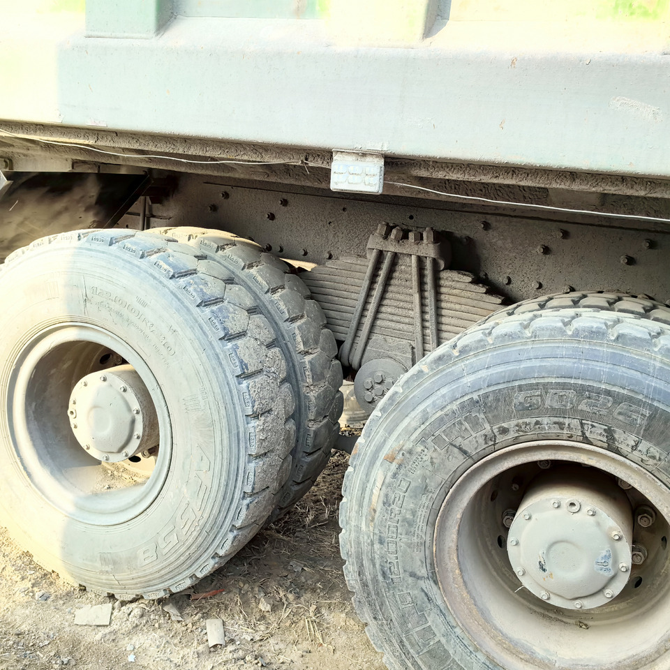 FAW Green 8x4 430hp-Tipper - Camion benne: photos 5 FAW Green 8x4 430hp-Tipper - Camion benne: photos 5