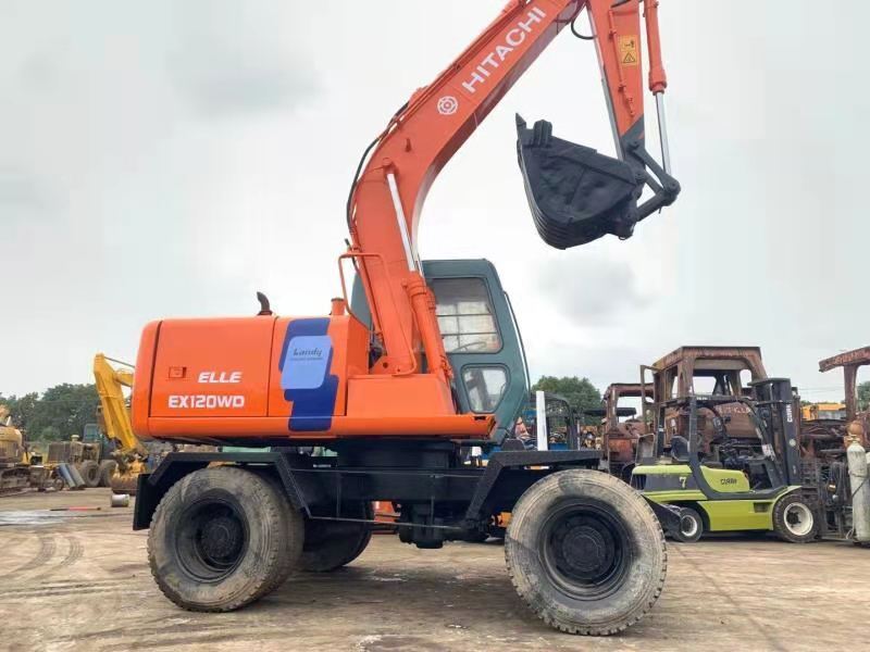 HITACHI EX120WD - Pelle sur pneus: photos 2 HITACHI EX120WD - Pelle sur pneus: photos 2
