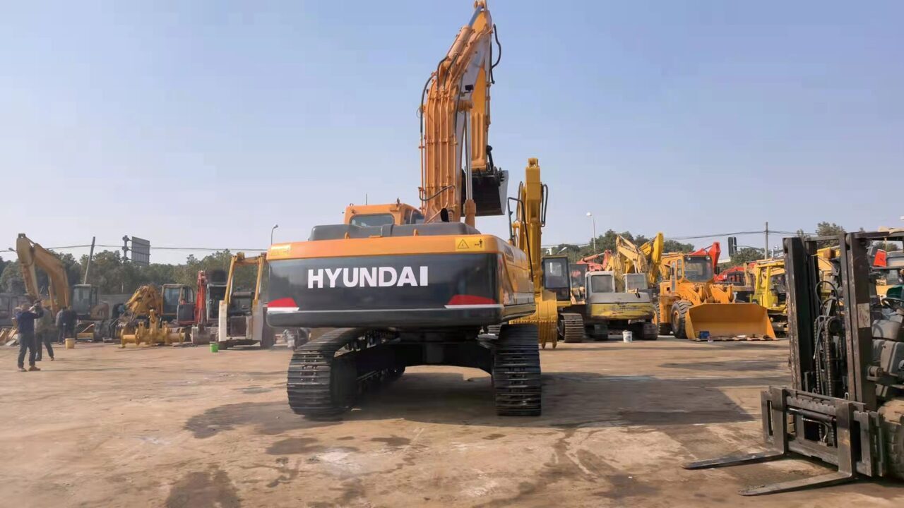 HYUNDAI R305LC-9T - Pelle sur chenille: photos 1 HYUNDAI R305LC-9T - Pelle sur chenille: photos 1