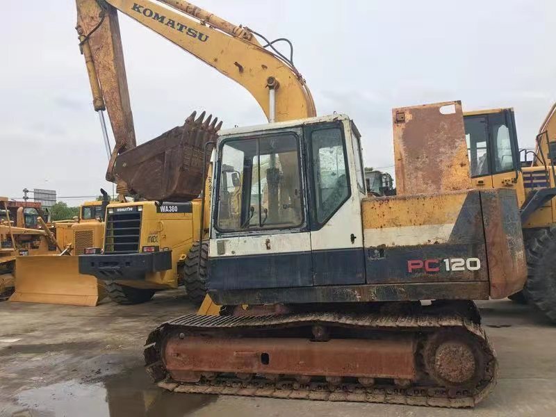 KOMATSU PC120-5 - Pelle sur chenille: photos 1 KOMATSU PC120-5 - Pelle sur chenille: photos 1