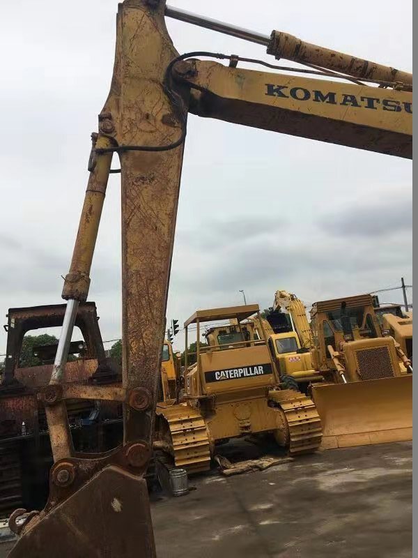 KOMATSU PC120-5 - Pelle sur chenille: photos 3 KOMATSU PC120-5 - Pelle sur chenille: photos 3