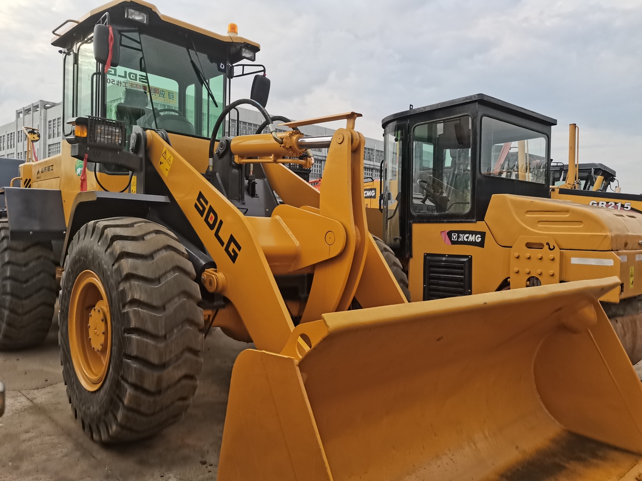 SDLG L933-SDLG-wheel loader - Chargeuse sur pneus: photos 3 SDLG L933-SDLG-wheel loader - Chargeuse sur pneus: photos 3