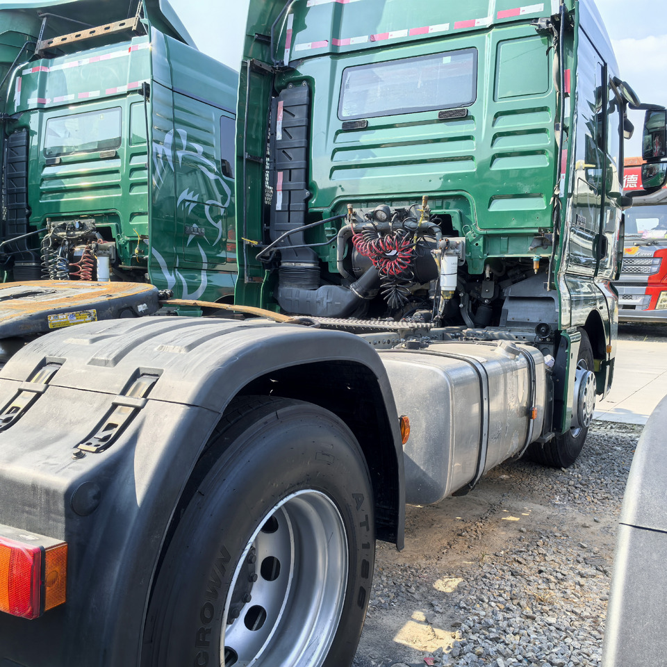 SITRAK 6x4 G7 - Tracteur routier: photos 3 SITRAK 6x4 G7 - Tracteur routier: photos 3