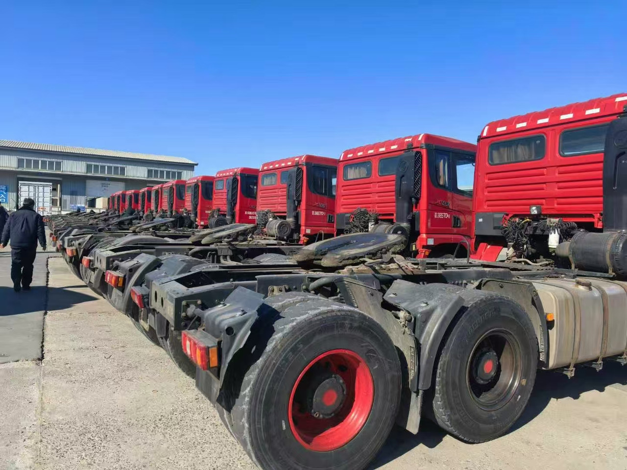 Shacman M3000 6X4 - Tracteur routier: photos 3 Shacman M3000 6X4 - Tracteur routier: photos 3