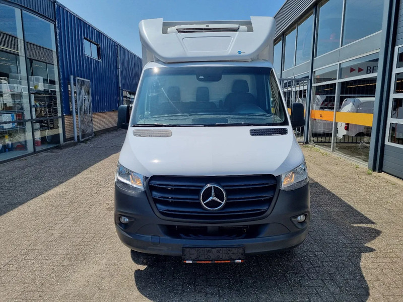 Mercedes-Benz Sprinter 519 CDI 3.0 V6 KUHLKOFFER ATP TK V300MAX ST230V +20C / -20C - Utilitaire frigorifique: photos 3 Mercedes-Benz Sprinter 519 CDI 3.0 V6 KUHLKOFFER ATP TK V300MAX ST230V +20C / -20C - Utilitaire frigorifique: photos 3