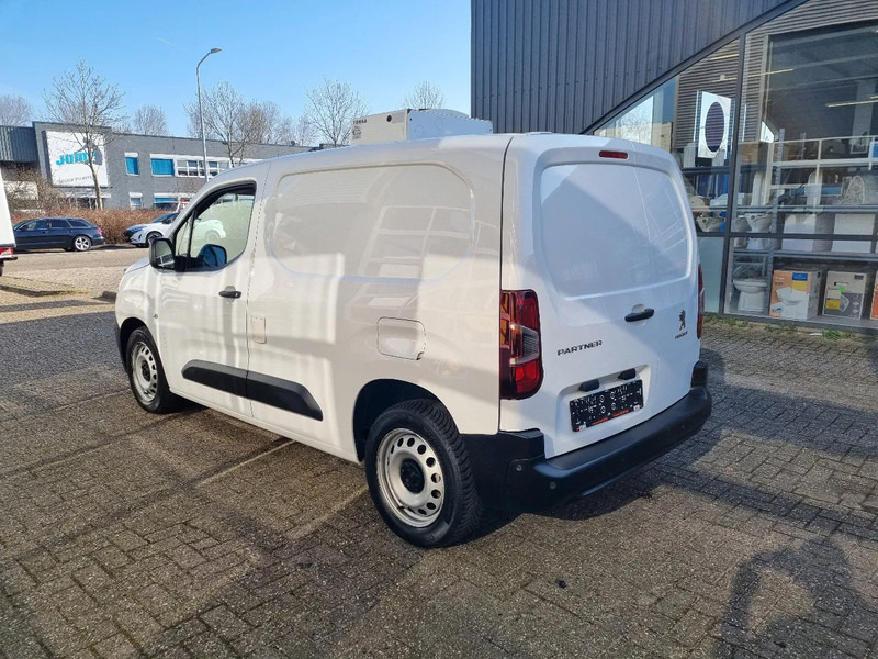 Peugeot Partner 1.5 HDI/Automaat /Koelwagen/ -30 +30/ Standby 230V - Utilitaire frigorifique: photos 5 Peugeot Partner 1.5 HDI/Automaat /Koelwagen/ -30 +30/ Standby 230V - Utilitaire frigorifique: photos 5