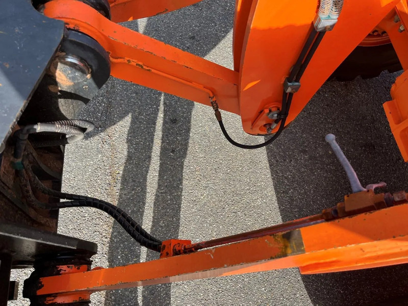 Doosan DL250 - Chargeuse sur pneus: photos 5 Doosan DL250 - Chargeuse sur pneus: photos 5