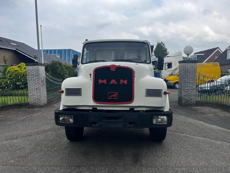 MAN 32.240 6x4 FULL STEEL SPRING KIPPER MANUAL GEARBOX - Camion benne: photos 5 MAN 32.240 6x4 FULL STEEL SPRING KIPPER MANUAL GEARBOX - Camion benne: photos 5