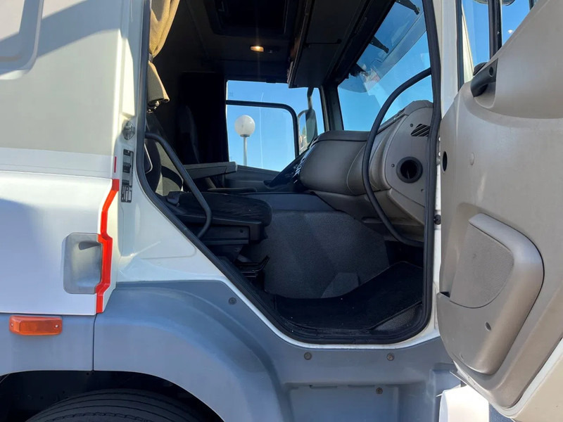 DAF CF 85 360 LOW MILEAGE HOLLAND TRUCK PERFECT CONDITION - Tracteur routier: photos 4 DAF CF 85 360 LOW MILEAGE HOLLAND TRUCK PERFECT CONDITION - Tracteur routier: photos 4