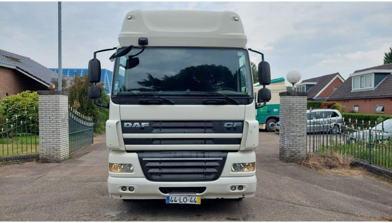 DAF CF 85.410 - Tracteur routier: photos 5 DAF CF 85.410 - Tracteur routier: photos 5