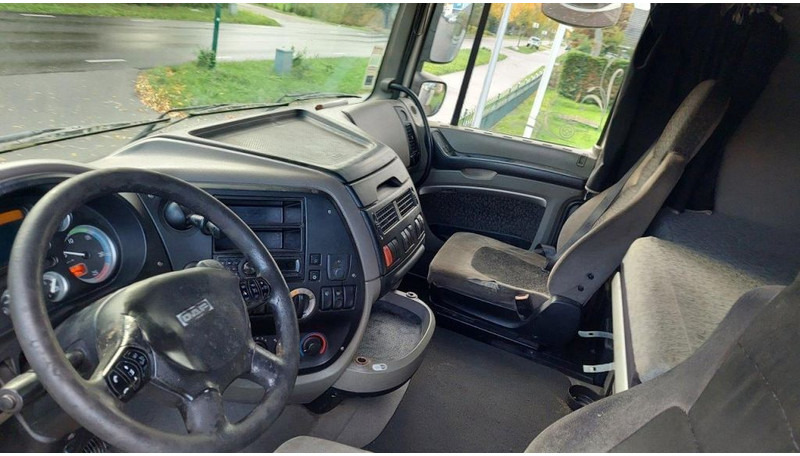 Photo d'intérieur 1: Tracteur routier DAF XF 105.410