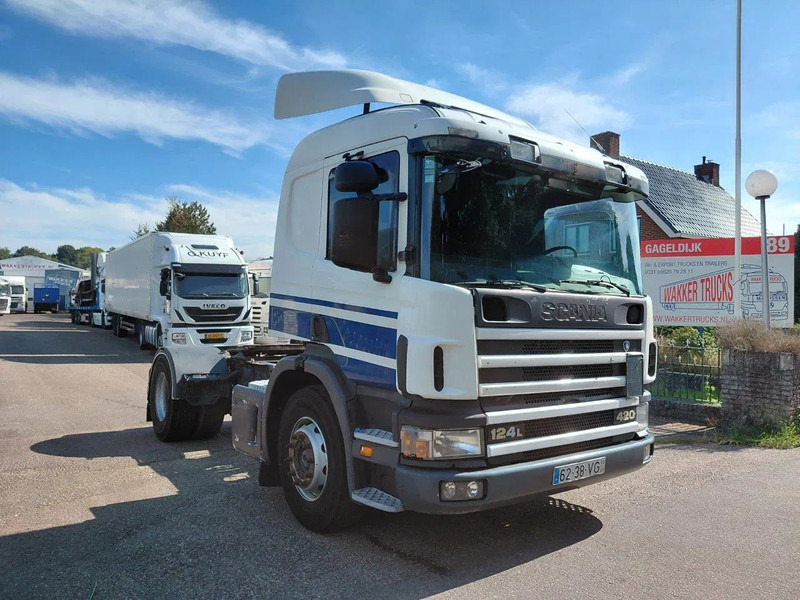 Scania P124-420 MANUAL + RETARDER !!!! 2 PIPES !!!! - Tracteur routier: photos 3 Scania P124-420 MANUAL + RETARDER !!!! 2 PIPES !!!! - Tracteur routier: photos 3